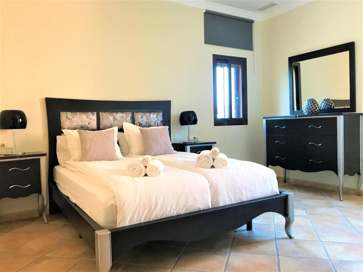 Apartments El Paraiso Beach 埃斯特波纳 外观 照片