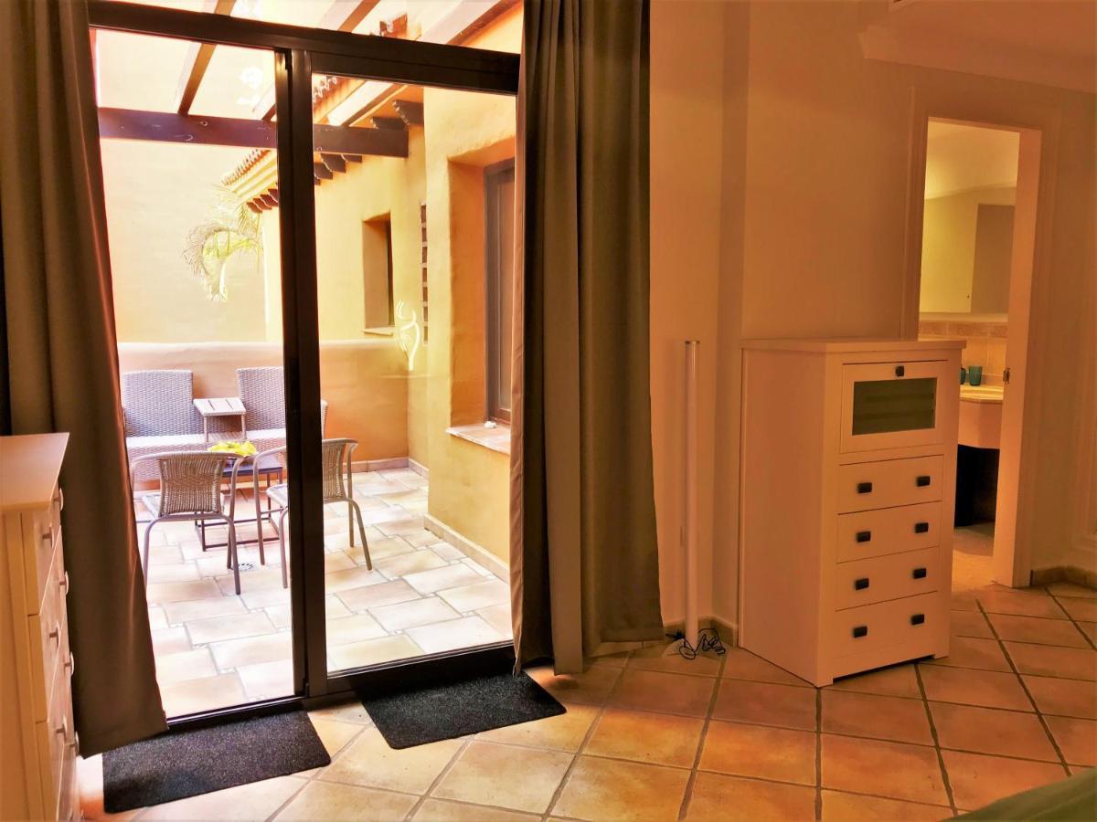 Apartments El Paraiso Beach 埃斯特波纳 外观 照片