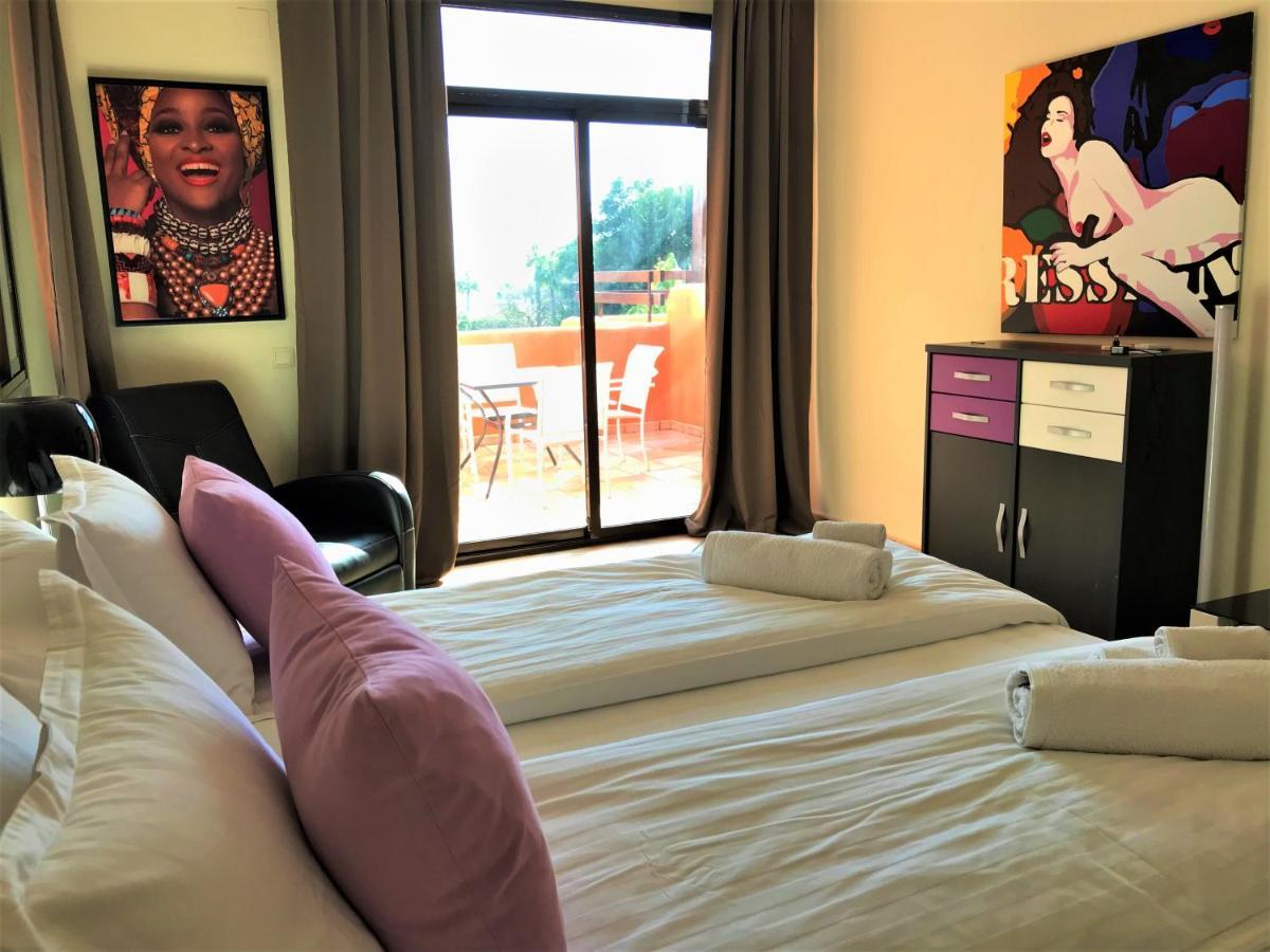 Apartments El Paraiso Beach 埃斯特波纳 外观 照片